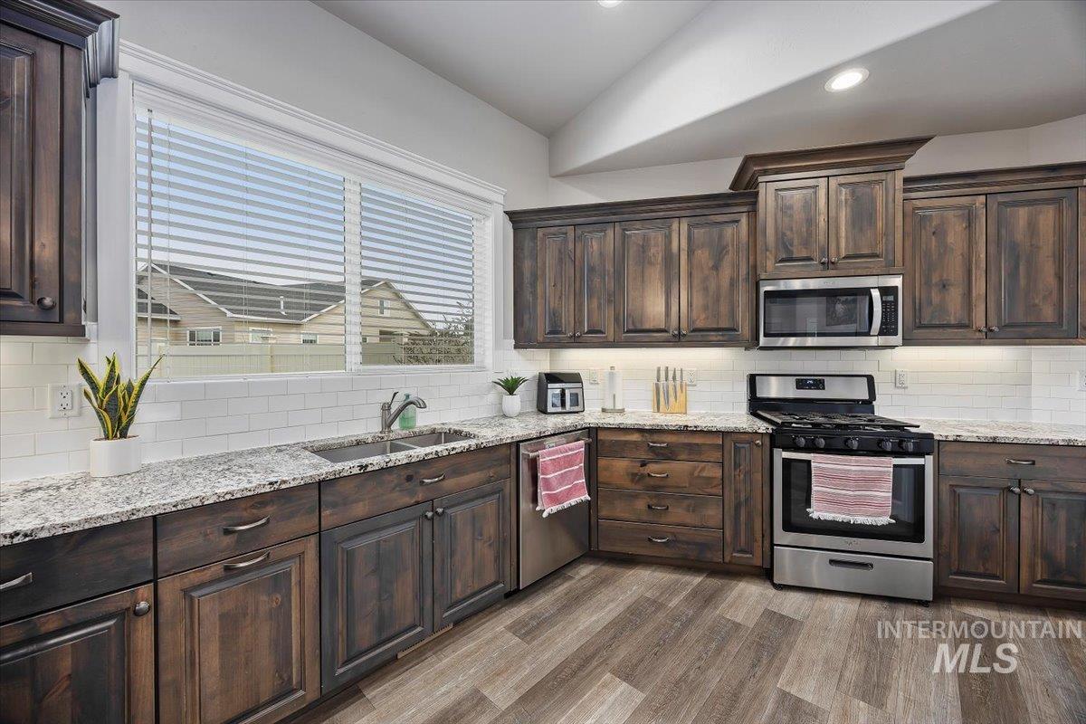 900 Glen Eagle Dr, Jerome, Idaho 83338, 4 Bedrooms, 3.5 Bathrooms, Residential For Sale, Price $535,750,MLS 98972281