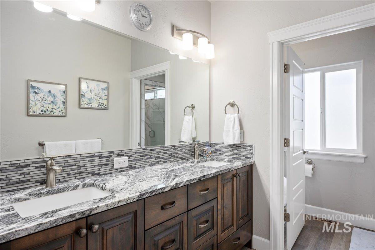 900 Glen Eagle Dr, Jerome, Idaho 83338, 4 Bedrooms, 3.5 Bathrooms, Residential For Sale, Price $535,750,MLS 98972281