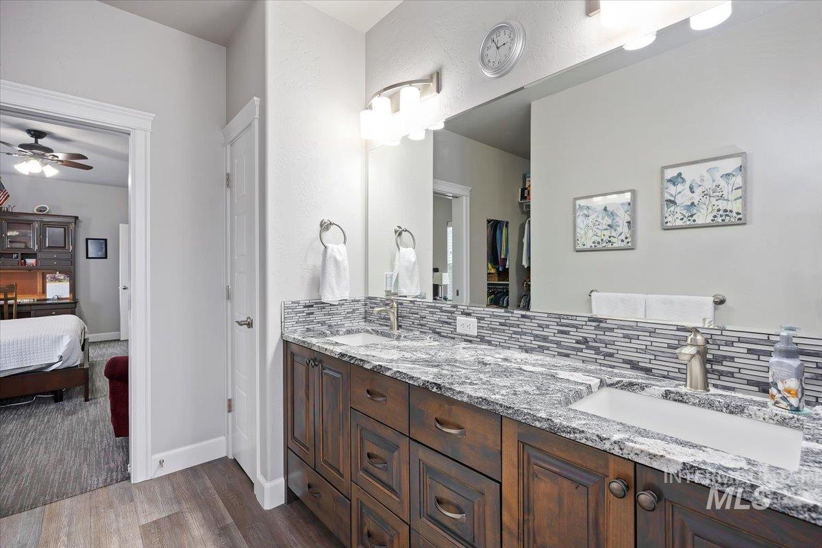 900 Glen Eagle Dr, Jerome, Idaho 83338, 4 Bedrooms, 3.5 Bathrooms, Residential For Sale, Price $535,750,MLS 98972281