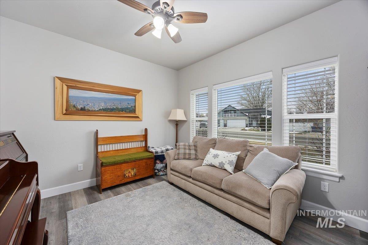 900 Glen Eagle Dr, Jerome, Idaho 83338, 4 Bedrooms, 3.5 Bathrooms, Residential For Sale, Price $535,750,MLS 98972281