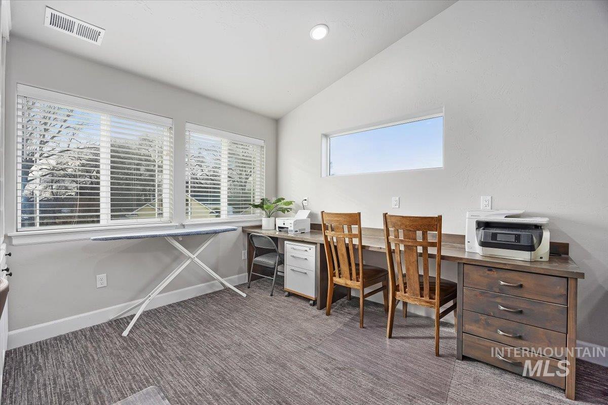 900 Glen Eagle Dr, Jerome, Idaho 83338, 4 Bedrooms, 3.5 Bathrooms, Residential For Sale, Price $535,750,MLS 98972281