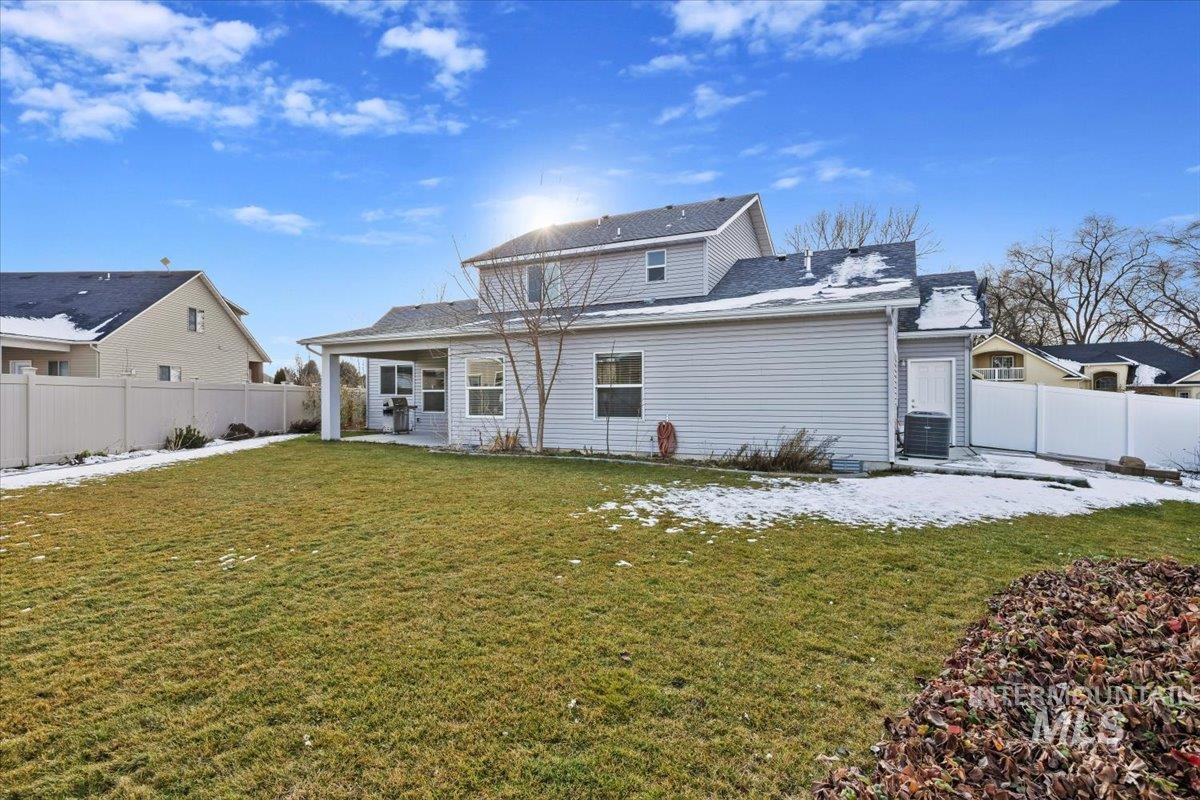 900 Glen Eagle Dr, Jerome, Idaho 83338, 4 Bedrooms, 3.5 Bathrooms, Residential For Sale, Price $535,750,MLS 98972281