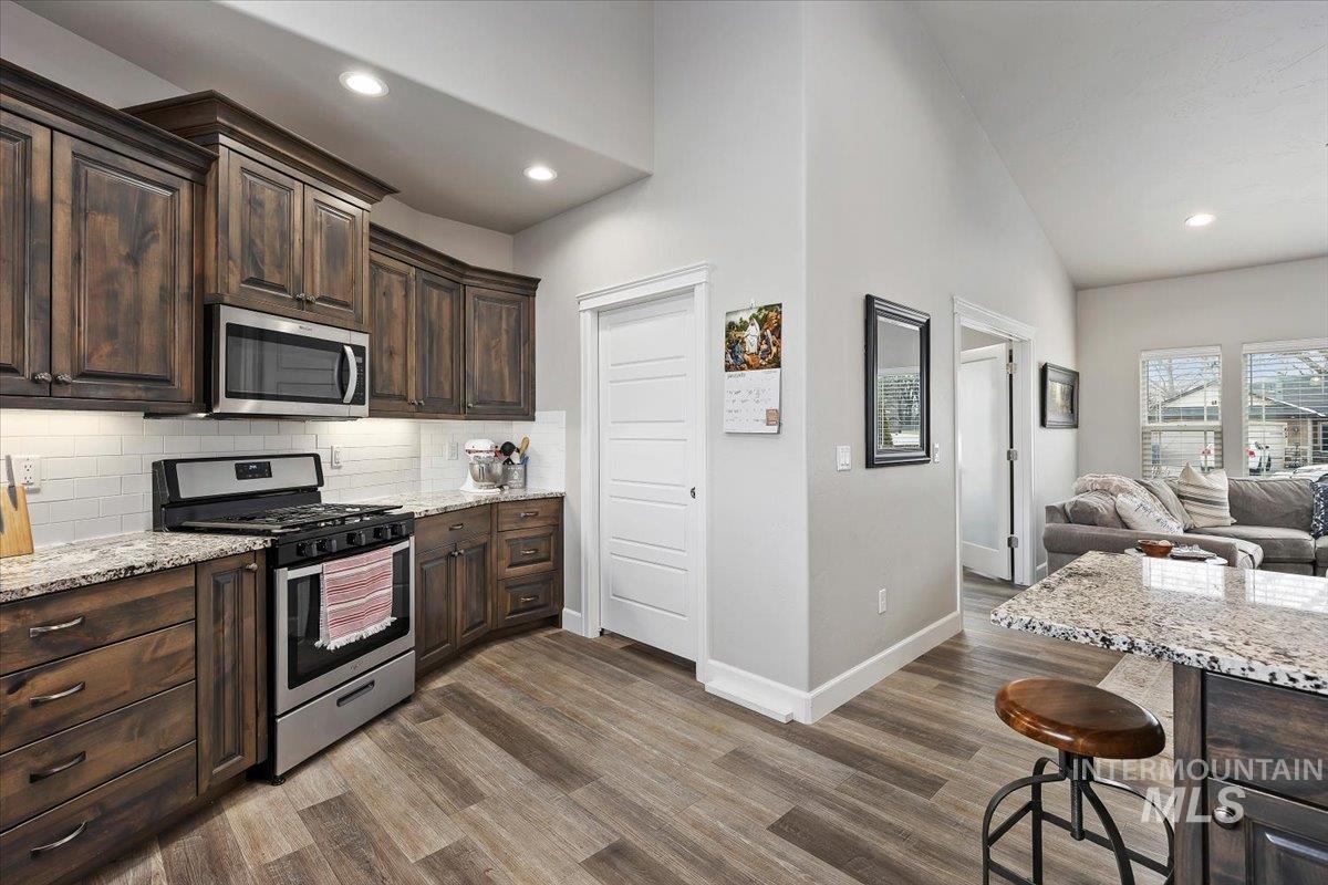 900 Glen Eagle Dr, Jerome, Idaho 83338, 4 Bedrooms, 3.5 Bathrooms, Residential For Sale, Price $535,750,MLS 98972281