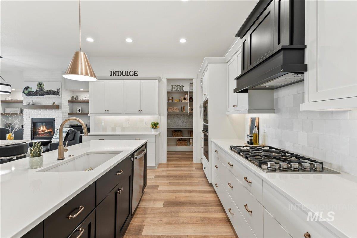 11634 W Lilium Street, Star, Idaho 83669, 4 Bedrooms, 3.5 Bathrooms, Residential For Sale, Price $809,900,MLS 98972283