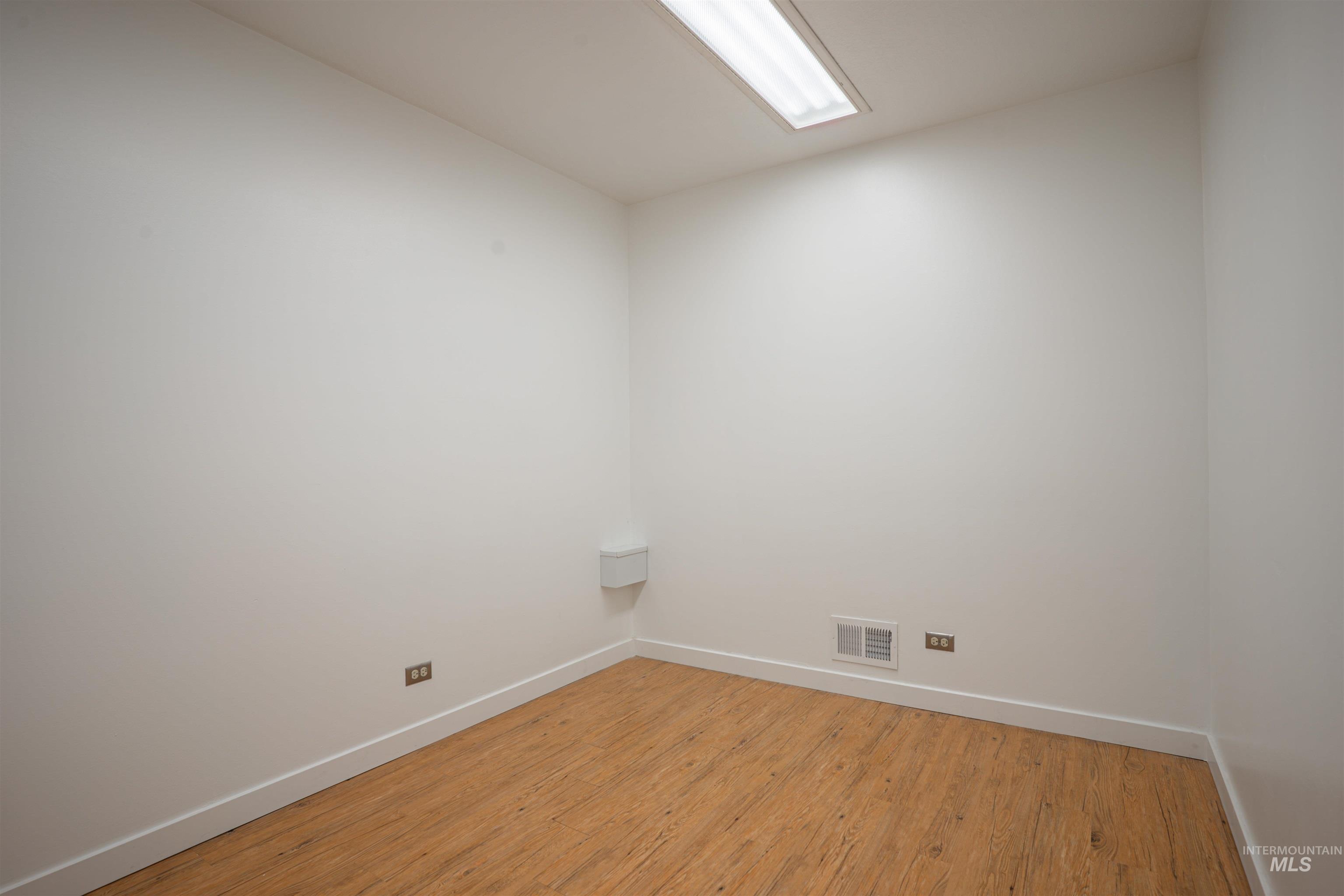 664 Shoup Ave W, Twin Falls, Idaho 83301, 30 Rooms, Business/Commercial For Sale, Price $23,940,MLS 98972284