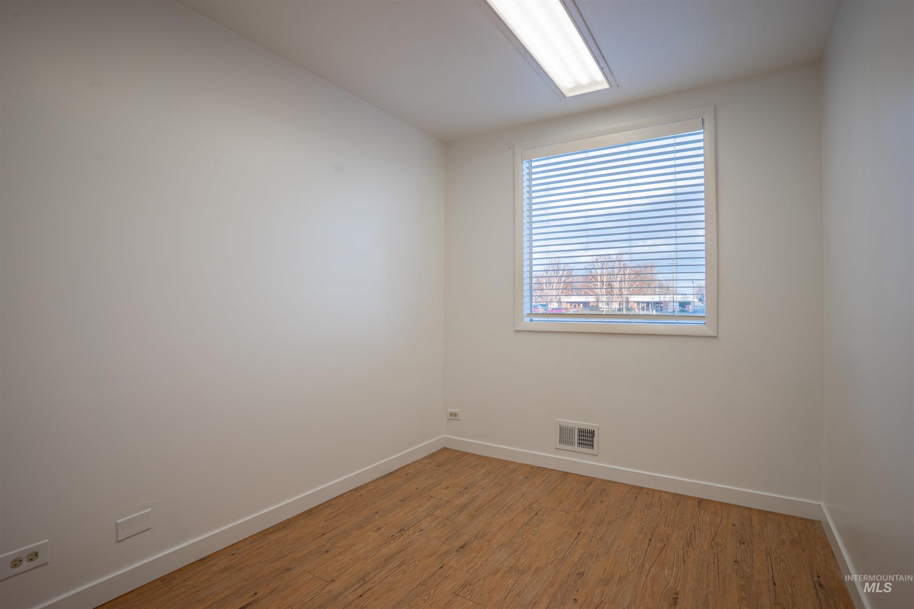 664 Shoup Ave W, Twin Falls, Idaho 83301, 30 Rooms, Business/Commercial For Sale, Price $23,940,MLS 98972284