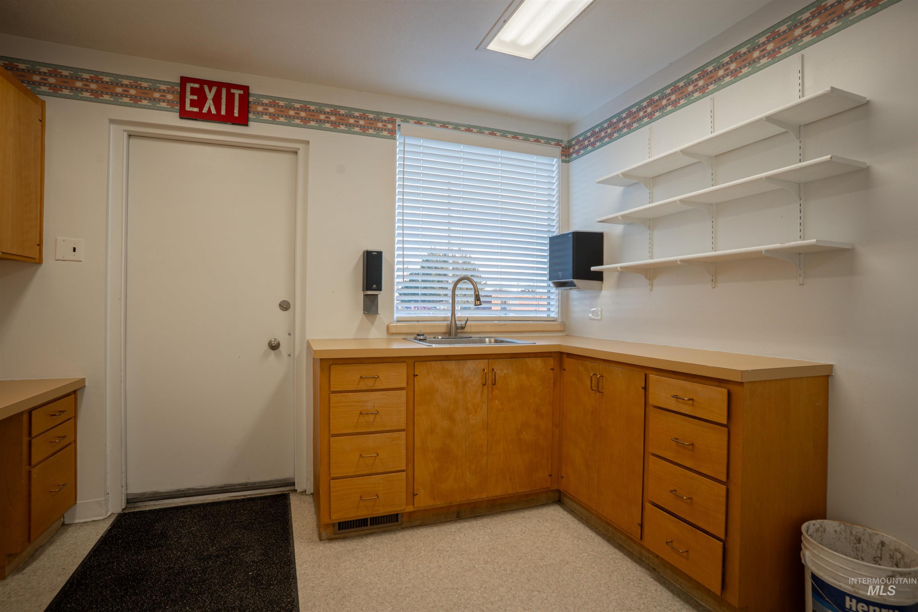 664 Shoup Ave W, Twin Falls, Idaho 83301, 30 Rooms, Business/Commercial For Sale, Price $23,940,MLS 98972284