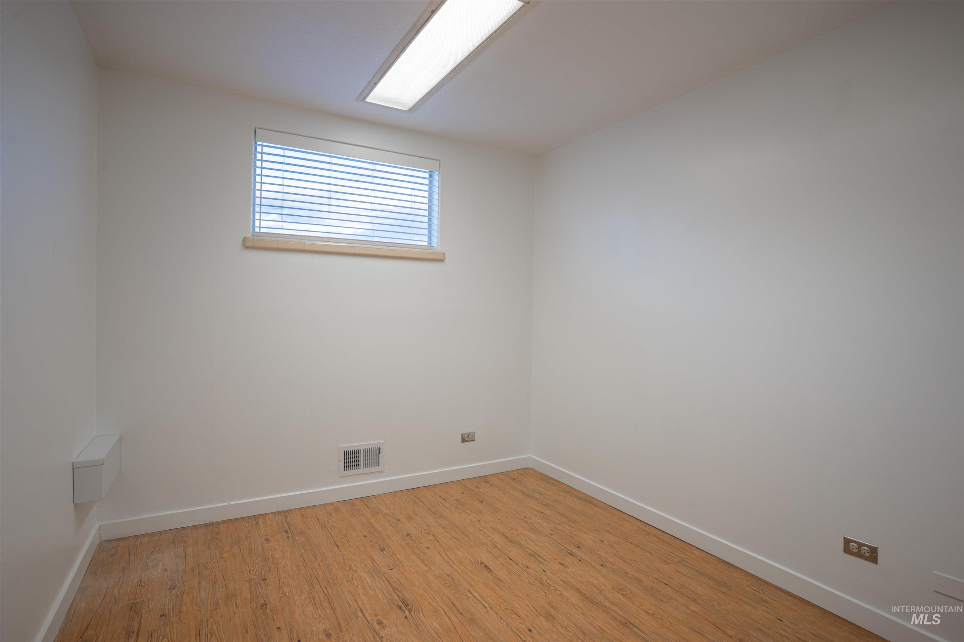 664 Shoup Ave W, Twin Falls, Idaho 83301, 30 Rooms, Business/Commercial For Sale, Price $23,940,MLS 98972284