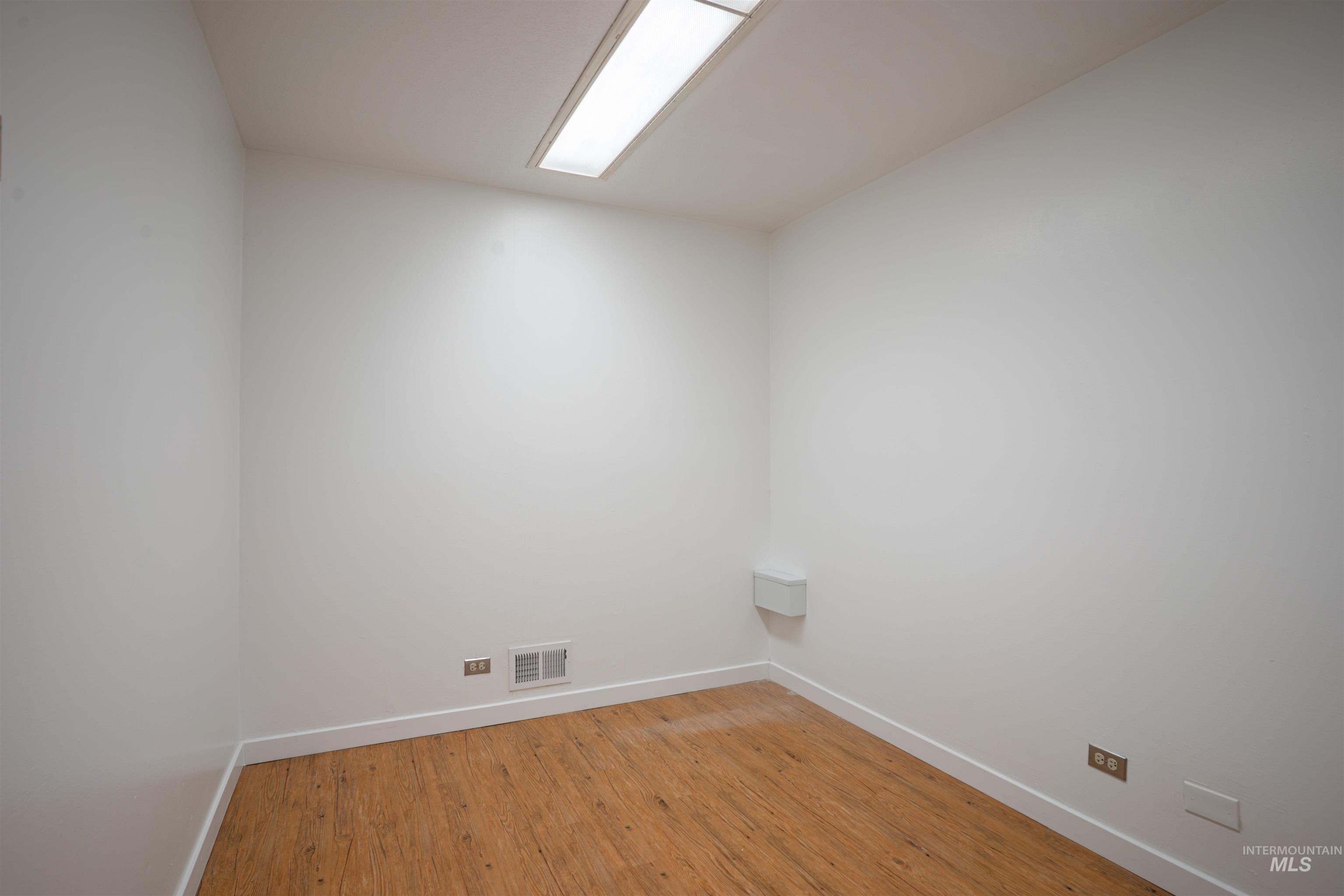 664 Shoup Ave W, Twin Falls, Idaho 83301, 30 Rooms, Business/Commercial For Sale, Price $23,940,MLS 98972284