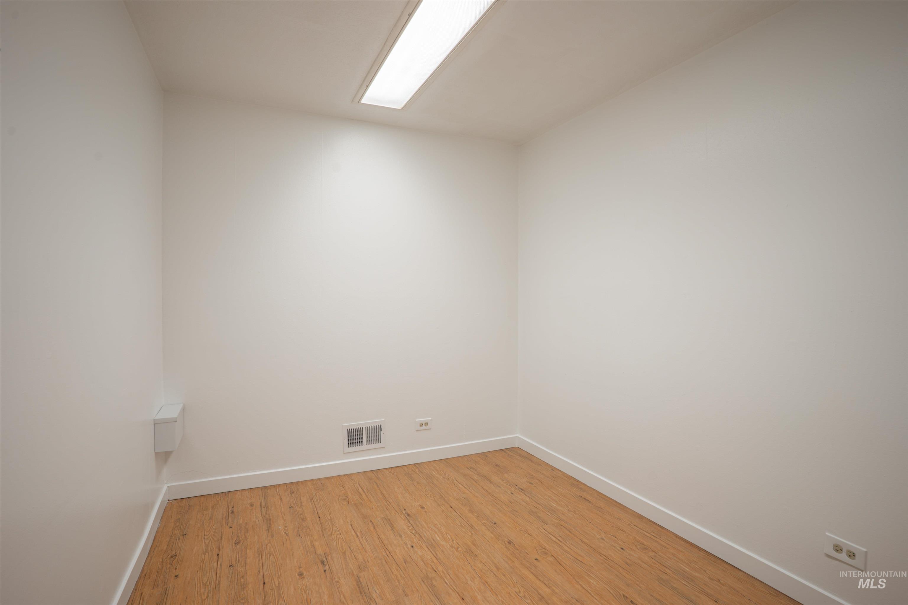 664 Shoup Ave W, Twin Falls, Idaho 83301, 30 Rooms, Business/Commercial For Sale, Price $23,940,MLS 98972284