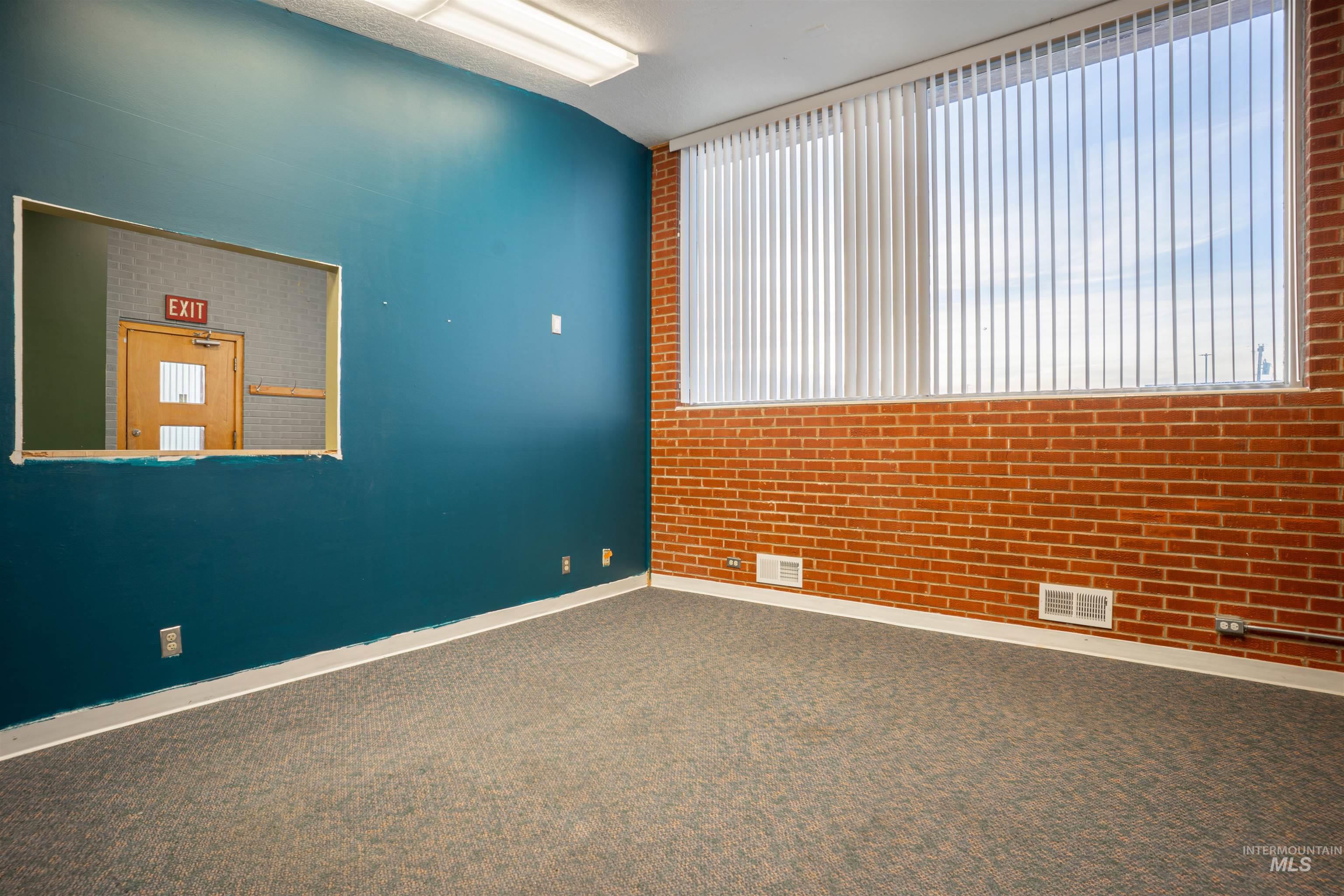 664 Shoup Ave W, Twin Falls, Idaho 83301, 30 Rooms, Business/Commercial For Sale, Price $23,940,MLS 98972284