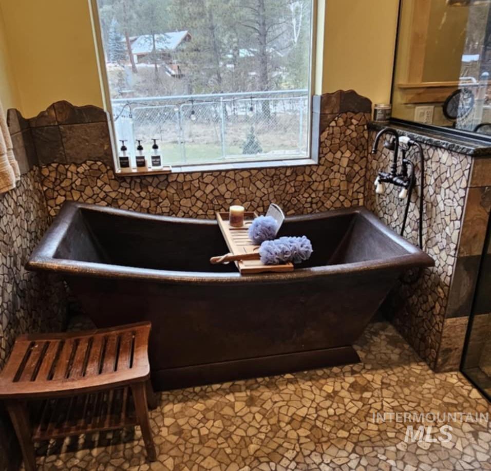 36 Kevins Way, Garden Valley, Idaho 83622-5233, 4 Bedrooms, 4.5 Bathrooms, Residential For Sale, Price $2,499,000,MLS 98972285