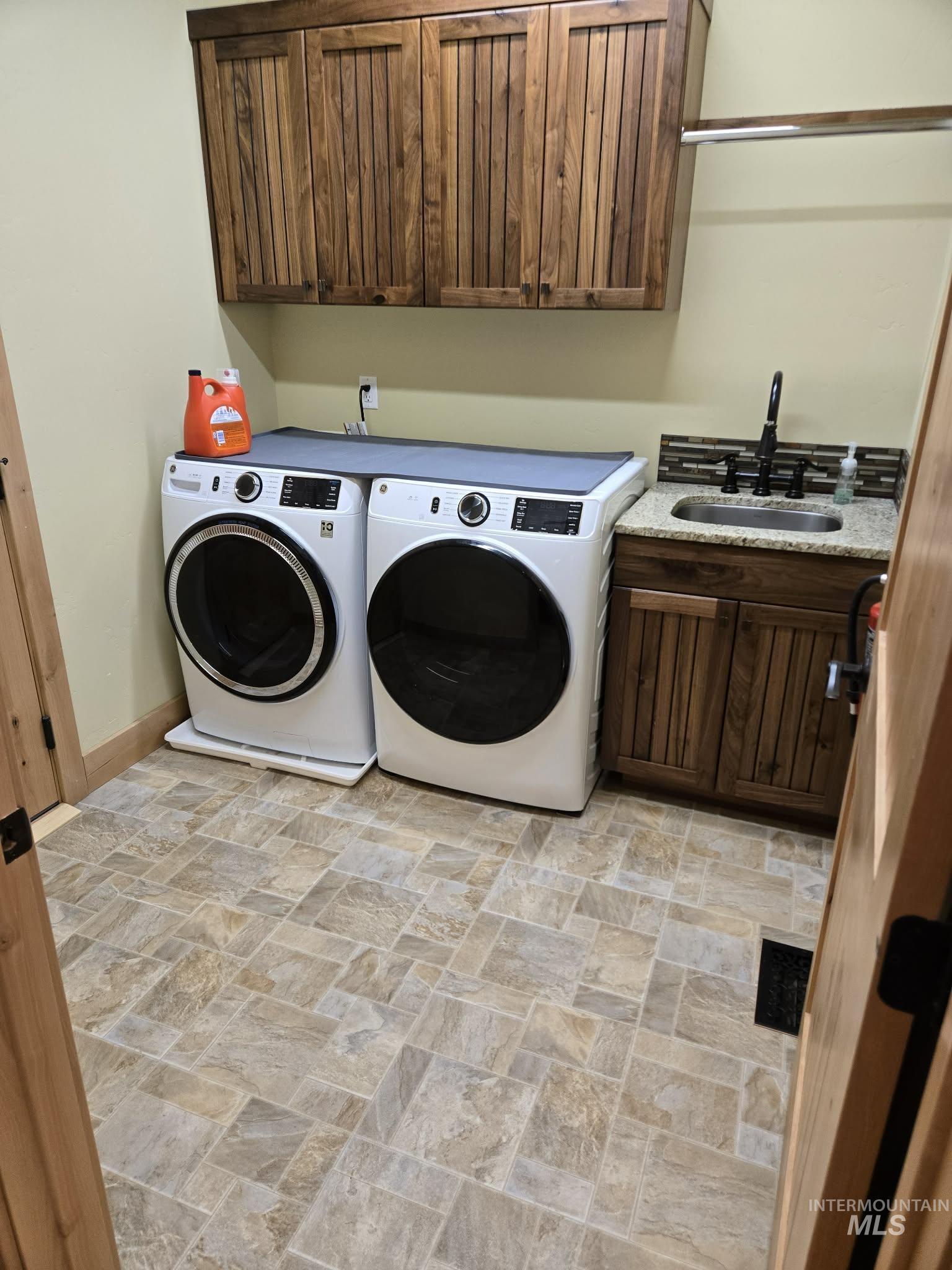 36 Kevins Way, Garden Valley, Idaho 83622-5233, 4 Bedrooms, 4.5 Bathrooms, Residential For Sale, Price $2,499,000,MLS 98972285