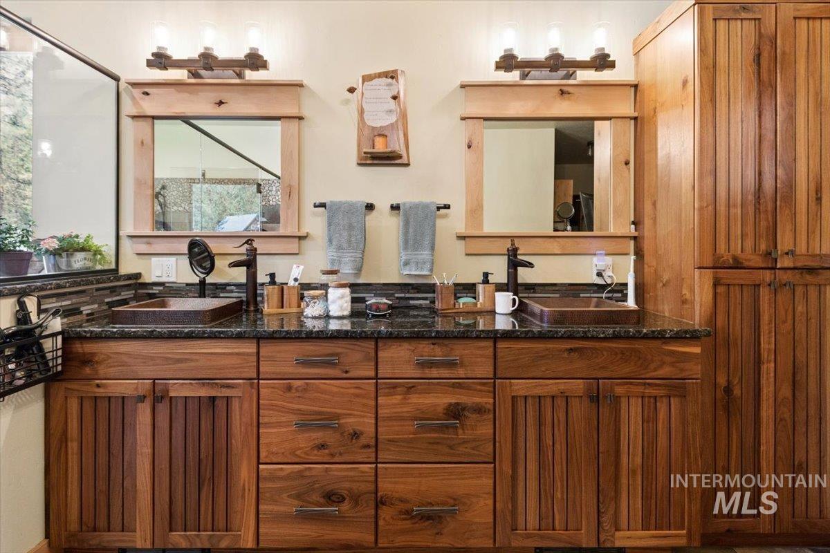 36 Kevins Way, Garden Valley, Idaho 83622-5233, 4 Bedrooms, 4.5 Bathrooms, Residential For Sale, Price $2,474,000,MLS 98972285