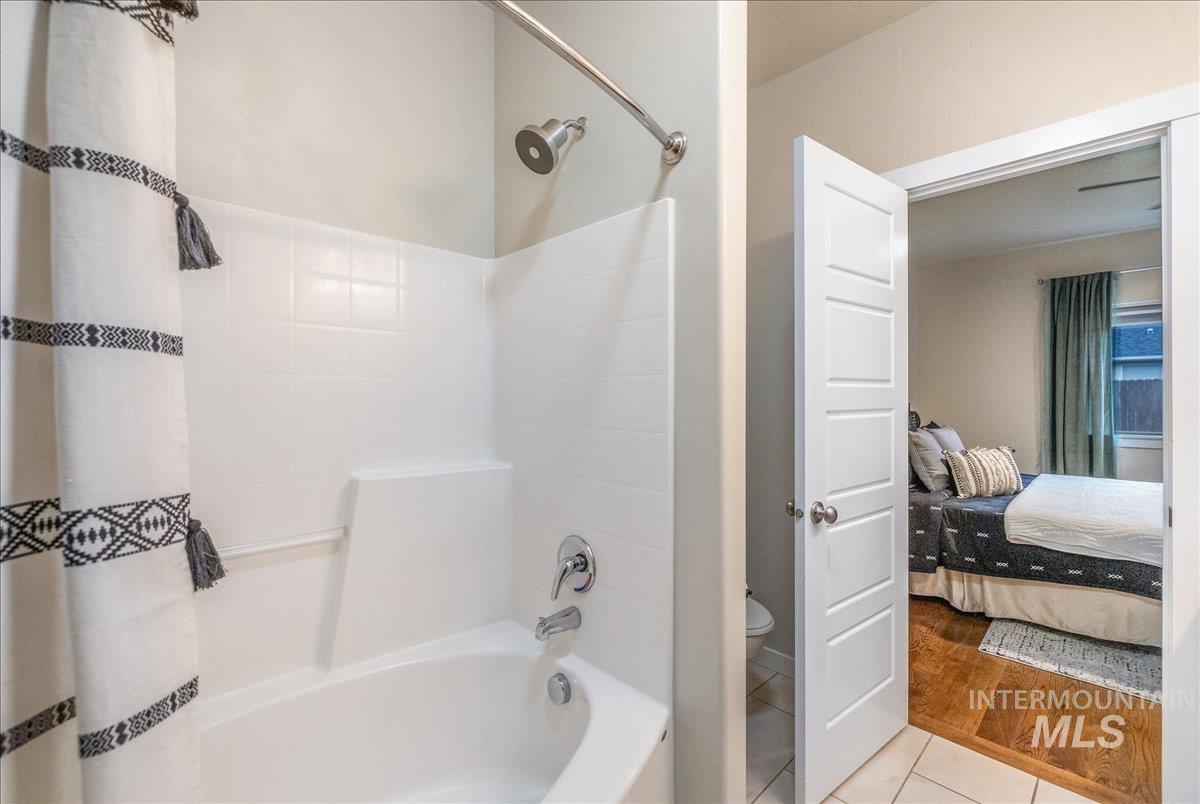 4372 S Cruzatte Ln, Boise, Idaho 83716, 3 Bedrooms, 2 Bathrooms, Residential For Sale, Price $515,000,MLS 98972286