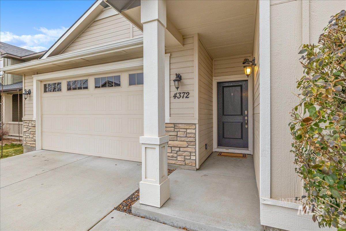 4372 S Cruzatte Ln, Boise, Idaho 83716, 3 Bedrooms, 2 Bathrooms, Residential For Sale, Price $515,000,MLS 98972286