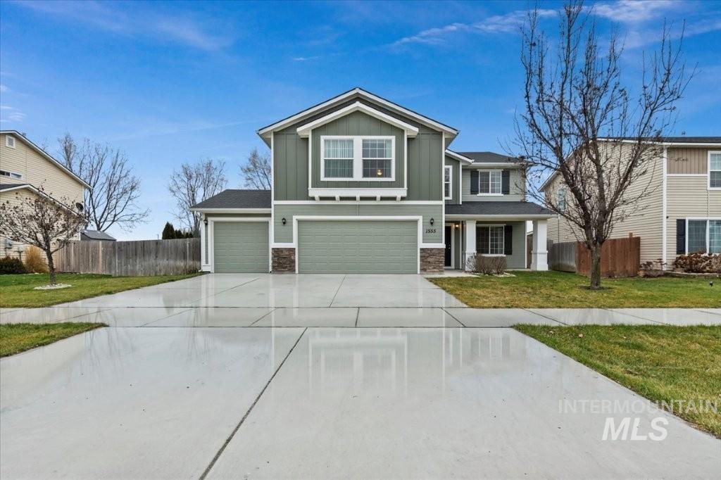 1555 Condor Dr, Middleton, Idaho 83644-4600, 5 Bedrooms, 2.5 Bathrooms, Residential For Sale, Price $650,000,MLS 98972289