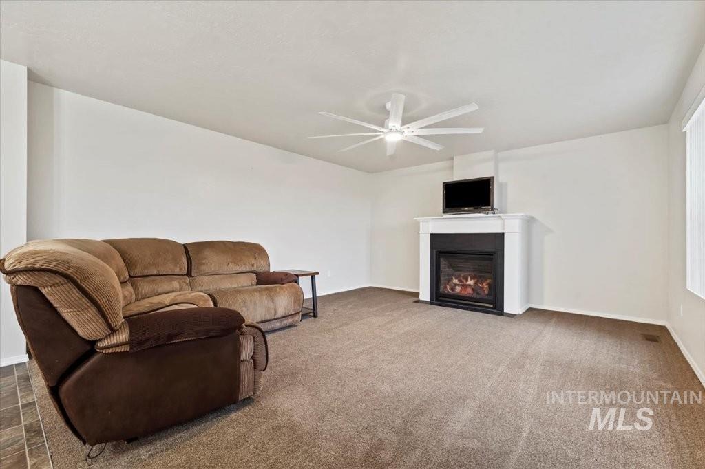 1555 Condor Dr, Middleton, Idaho 83644-4600, 5 Bedrooms, 2.5 Bathrooms, Residential For Sale, Price $650,000,MLS 98972289