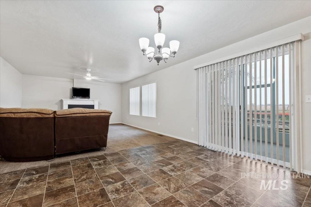 1555 Condor Dr, Middleton, Idaho 83644-4600, 5 Bedrooms, 2.5 Bathrooms, Residential For Sale, Price $650,000,MLS 98972289