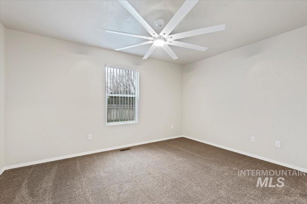 1555 Condor Dr, Middleton, Idaho 83644-4600, 5 Bedrooms, 2.5 Bathrooms, Residential For Sale, Price $650,000,MLS 98972289