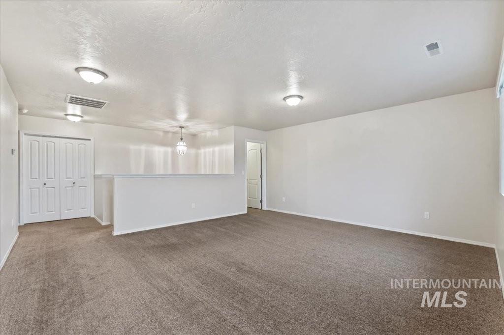 1555 Condor Dr, Middleton, Idaho 83644-4600, 5 Bedrooms, 2.5 Bathrooms, Residential For Sale, Price $650,000,MLS 98972289