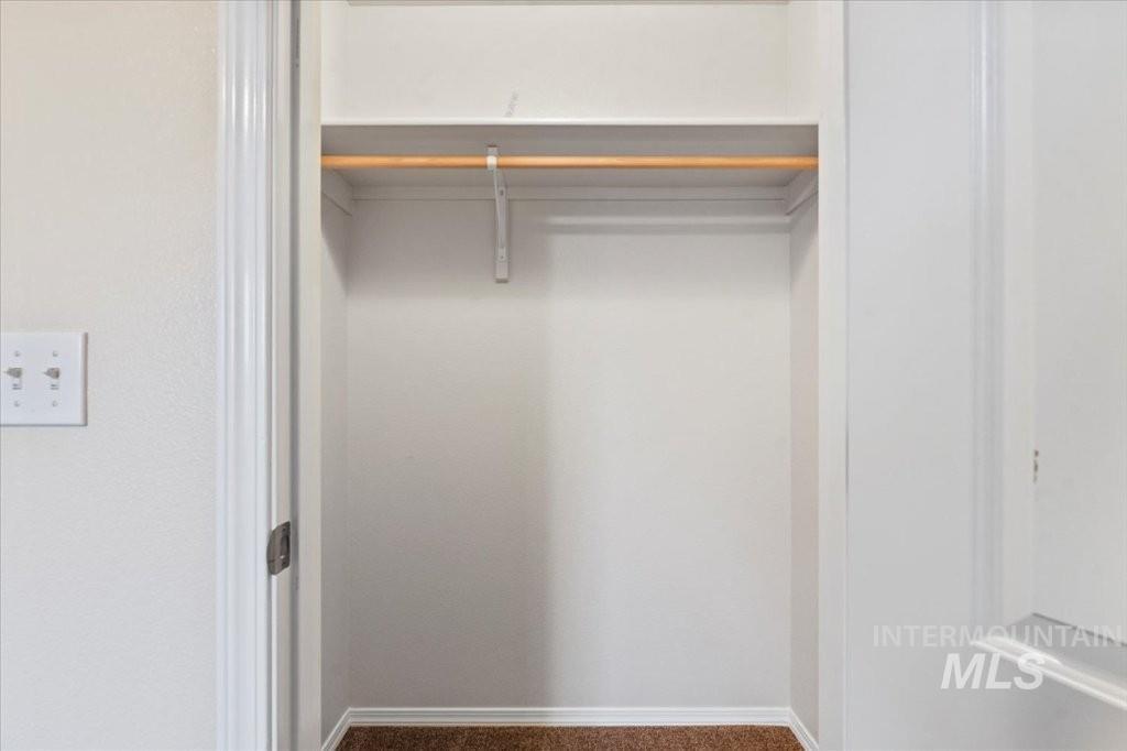 1555 Condor Dr, Middleton, Idaho 83644-4600, 5 Bedrooms, 2.5 Bathrooms, Residential For Sale, Price $650,000,MLS 98972289