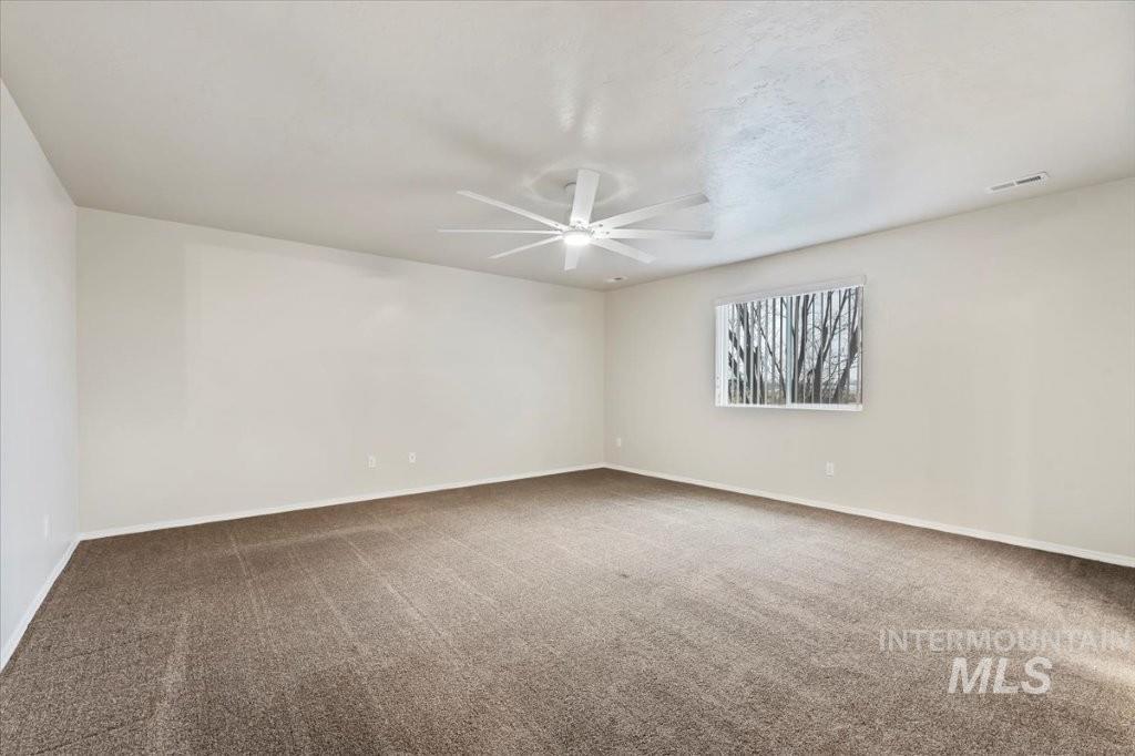 1555 Condor Dr, Middleton, Idaho 83644-4600, 5 Bedrooms, 2.5 Bathrooms, Residential For Sale, Price $650,000,MLS 98972289