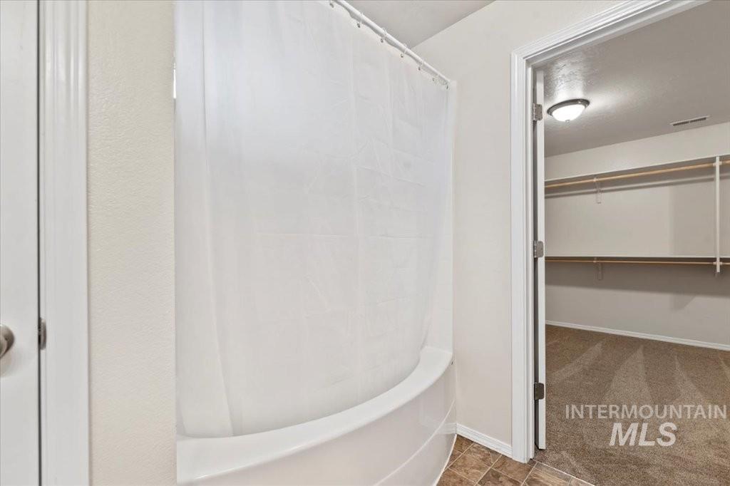 1555 Condor Dr, Middleton, Idaho 83644-4600, 5 Bedrooms, 2.5 Bathrooms, Residential For Sale, Price $650,000,MLS 98972289