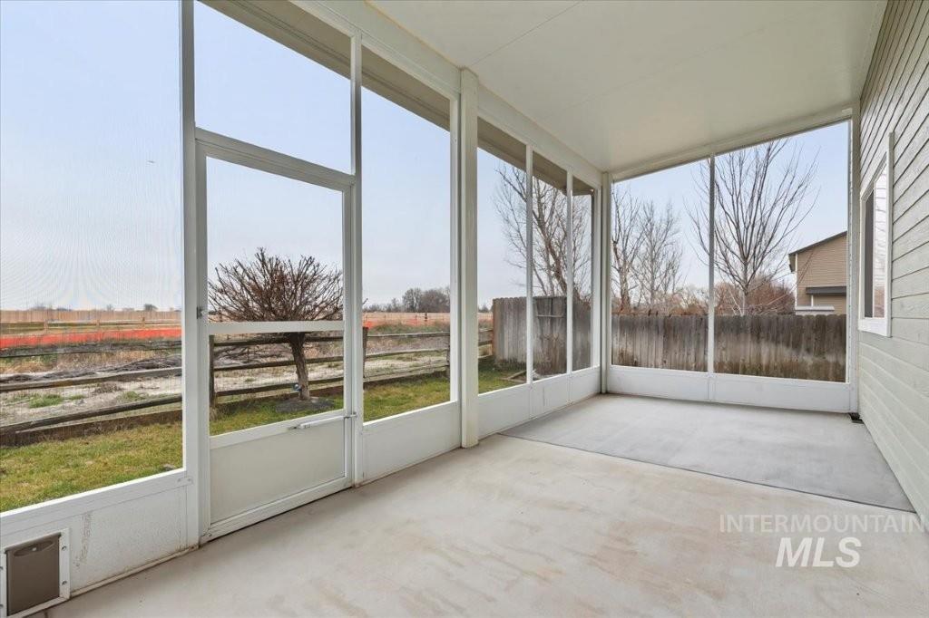 1555 Condor Dr, Middleton, Idaho 83644-4600, 5 Bedrooms, 2.5 Bathrooms, Residential For Sale, Price $650,000,MLS 98972289