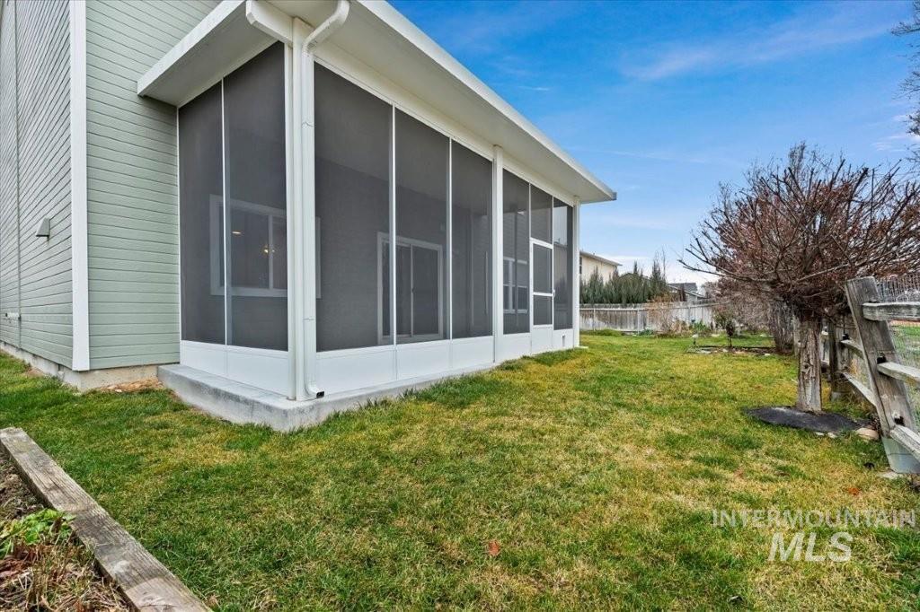 1555 Condor Dr, Middleton, Idaho 83644-4600, 5 Bedrooms, 2.5 Bathrooms, Residential For Sale, Price $650,000,MLS 98972289