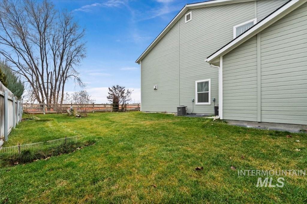 1555 Condor Dr, Middleton, Idaho 83644-4600, 5 Bedrooms, 2.5 Bathrooms, Residential For Sale, Price $650,000,MLS 98972289