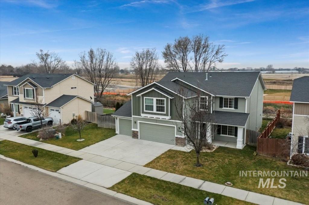 1555 Condor Dr, Middleton, Idaho 83644-4600, 5 Bedrooms, 2.5 Bathrooms, Residential For Sale, Price $650,000,MLS 98972289