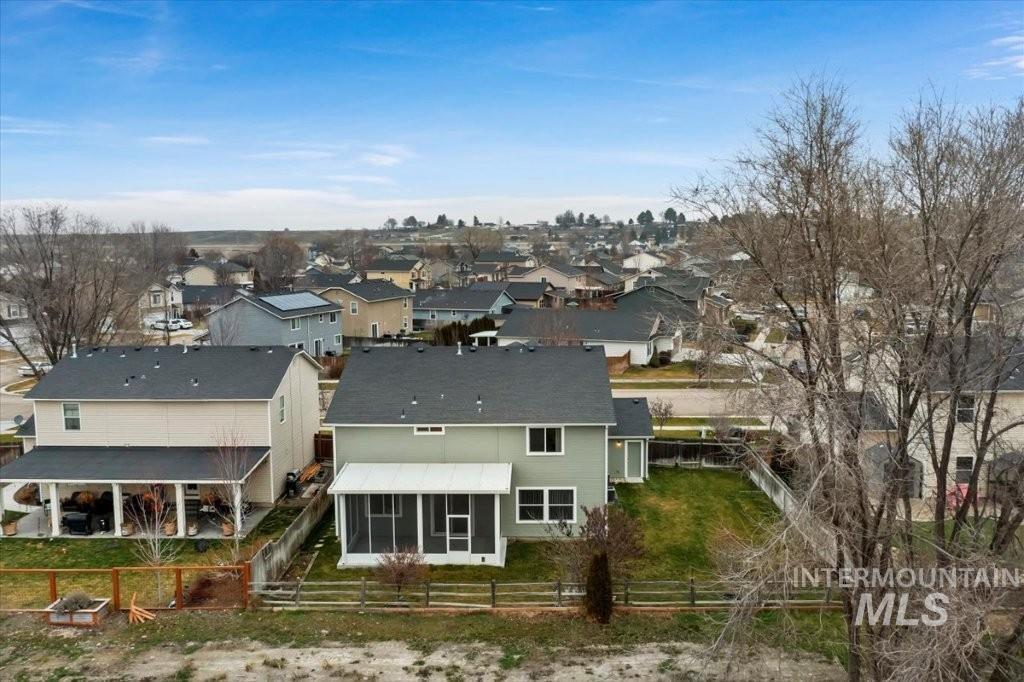 1555 Condor Dr, Middleton, Idaho 83644-4600, 5 Bedrooms, 2.5 Bathrooms, Residential For Sale, Price $650,000,MLS 98972289