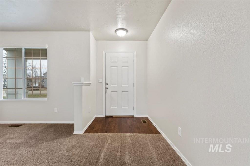 1555 Condor Dr, Middleton, Idaho 83644-4600, 5 Bedrooms, 2.5 Bathrooms, Residential For Sale, Price $650,000,MLS 98972289