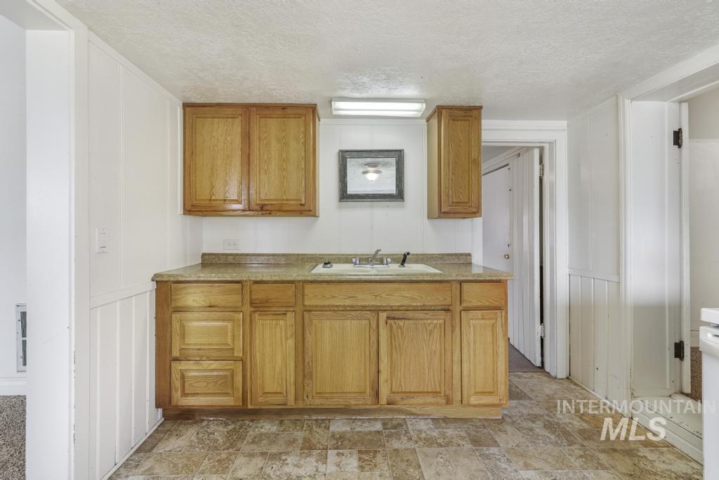 908 Yakima Ave, Filer, Idaho 83328-5334, 2 Bedrooms, 1 Bathroom, Residential For Sale, Price $209,900,MLS 98972290