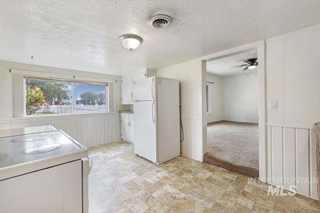 908 Yakima Ave, Filer, Idaho 83328-5334, 2 Bedrooms, 1 Bathroom, Residential For Sale, Price $209,900,MLS 98972290