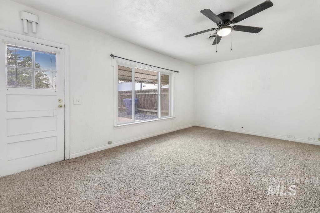 908 Yakima Ave, Filer, Idaho 83328-5334, 2 Bedrooms, 1 Bathroom, Residential For Sale, Price $209,900,MLS 98972290