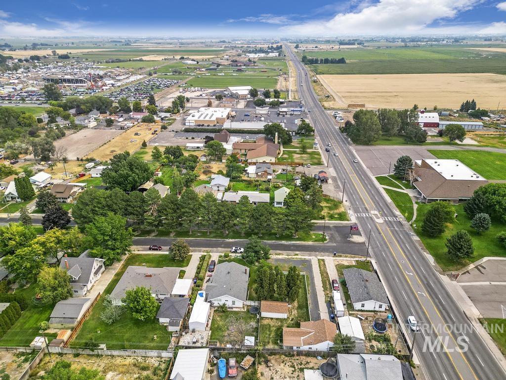 908 Yakima Ave, Filer, Idaho 83328-5334, 2 Bedrooms, 1 Bathroom, Residential For Sale, Price $209,900,MLS 98972290