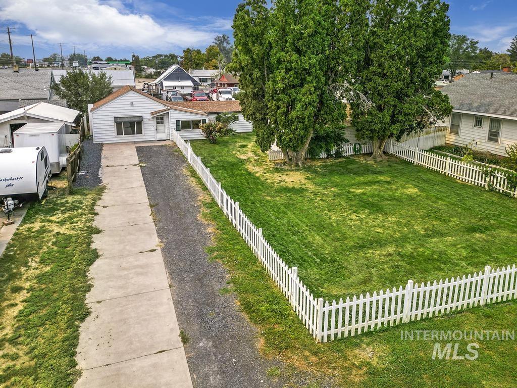 908 Yakima Ave, Filer, Idaho 83328-5334, 2 Bedrooms, 1 Bathroom, Residential For Sale, Price $209,900,MLS 98972290