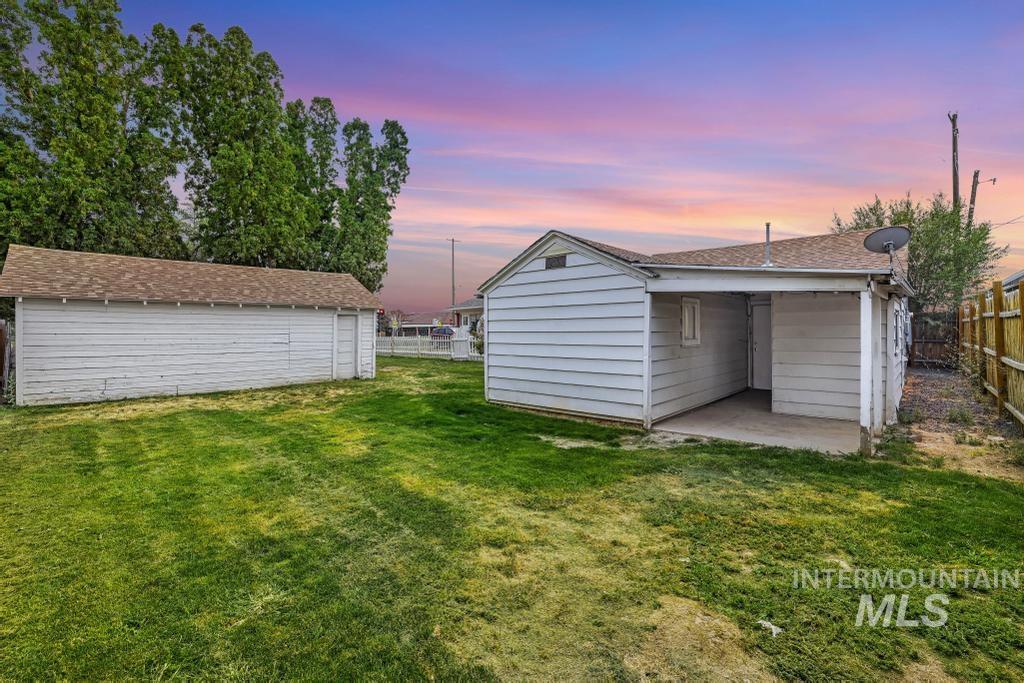 908 Yakima Ave, Filer, Idaho 83328-5334, 2 Bedrooms, 1 Bathroom, Residential For Sale, Price $209,900,MLS 98972290