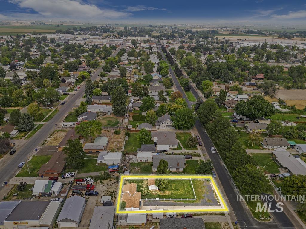 908 Yakima Ave, Filer, Idaho 83328-5334, 2 Bedrooms, 1 Bathroom, Residential For Sale, Price $209,900,MLS 98972290