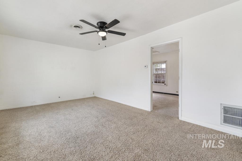 908 Yakima Ave, Filer, Idaho 83328-5334, 2 Bedrooms, 1 Bathroom, Residential For Sale, Price $209,900,MLS 98972290