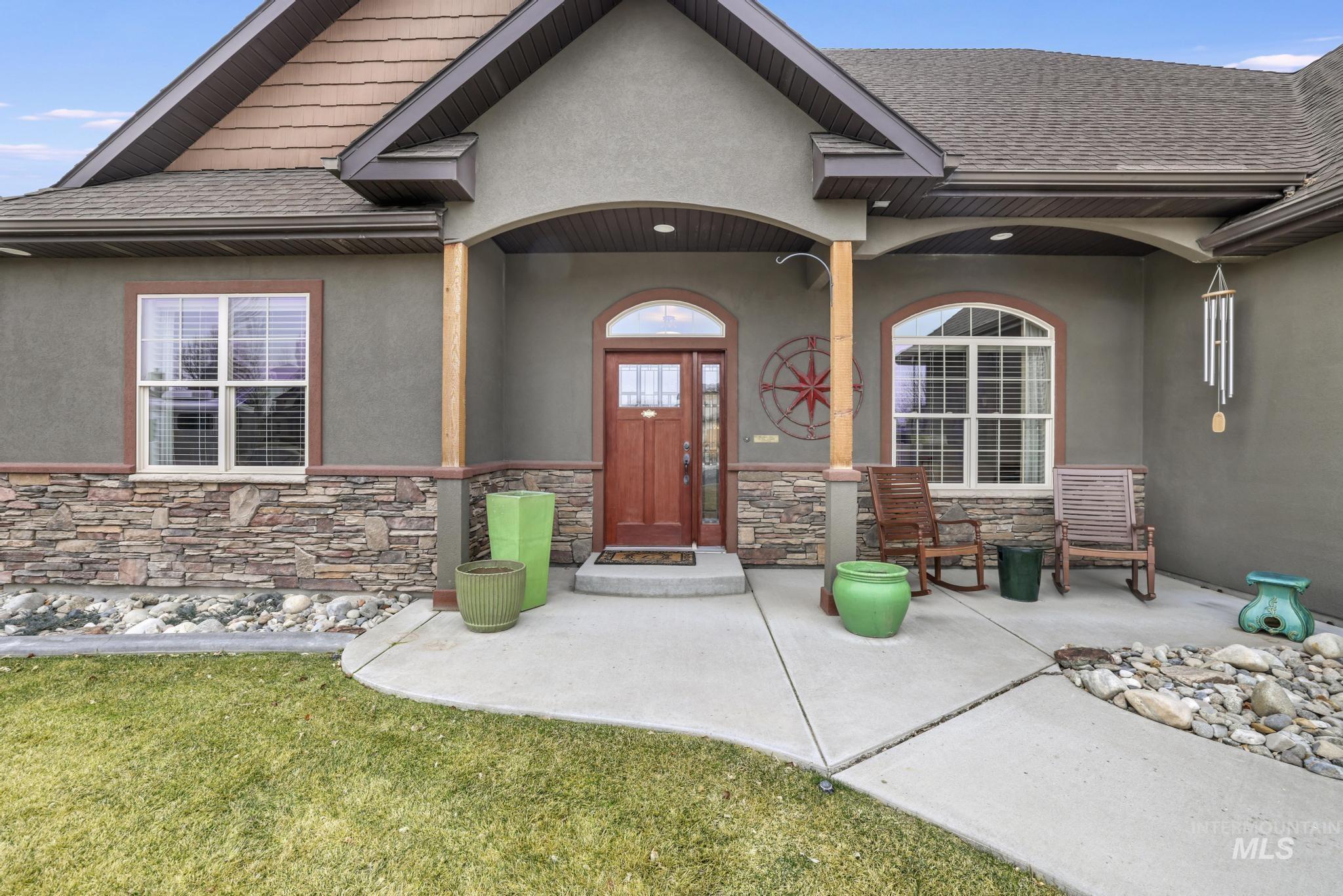 455 Coiner Circle, Twin Falls, Idaho 83301, 3 Bedrooms, 2.5 Bathrooms, Residential For Sale, Price $565,000,MLS 98972291