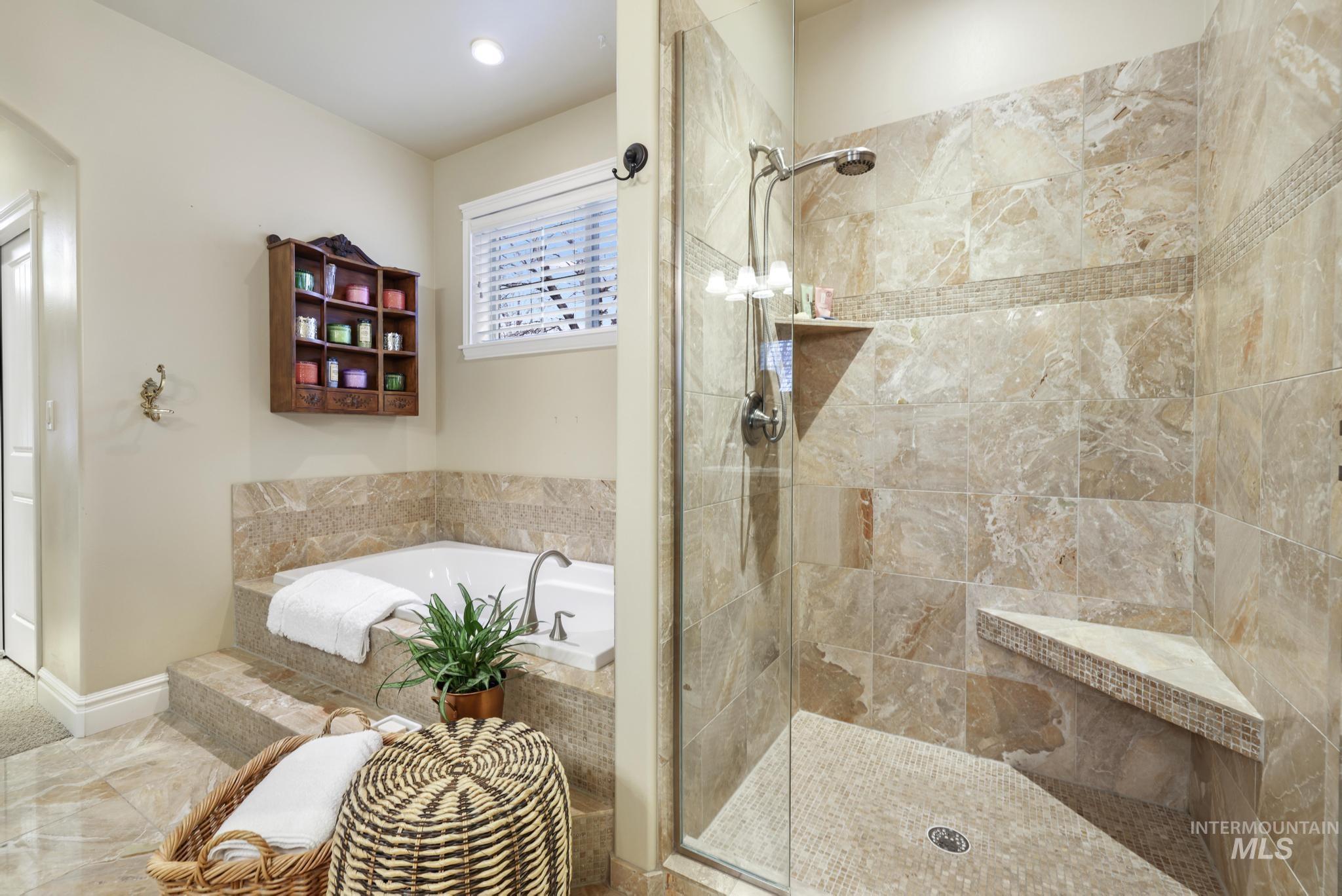 455 Coiner Circle, Twin Falls, Idaho 83301, 3 Bedrooms, 2.5 Bathrooms, Residential For Sale, Price $565,000,MLS 98972291