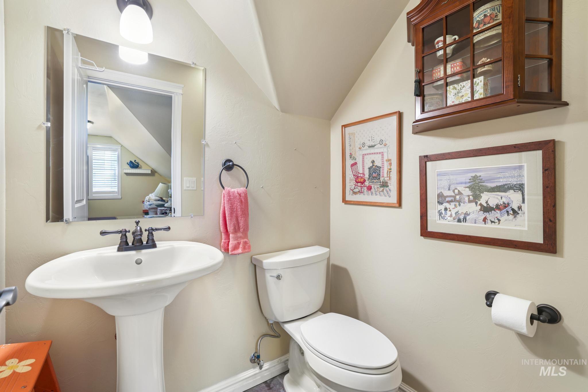 455 Coiner Circle, Twin Falls, Idaho 83301, 3 Bedrooms, 2.5 Bathrooms, Residential For Sale, Price $565,000,MLS 98972291