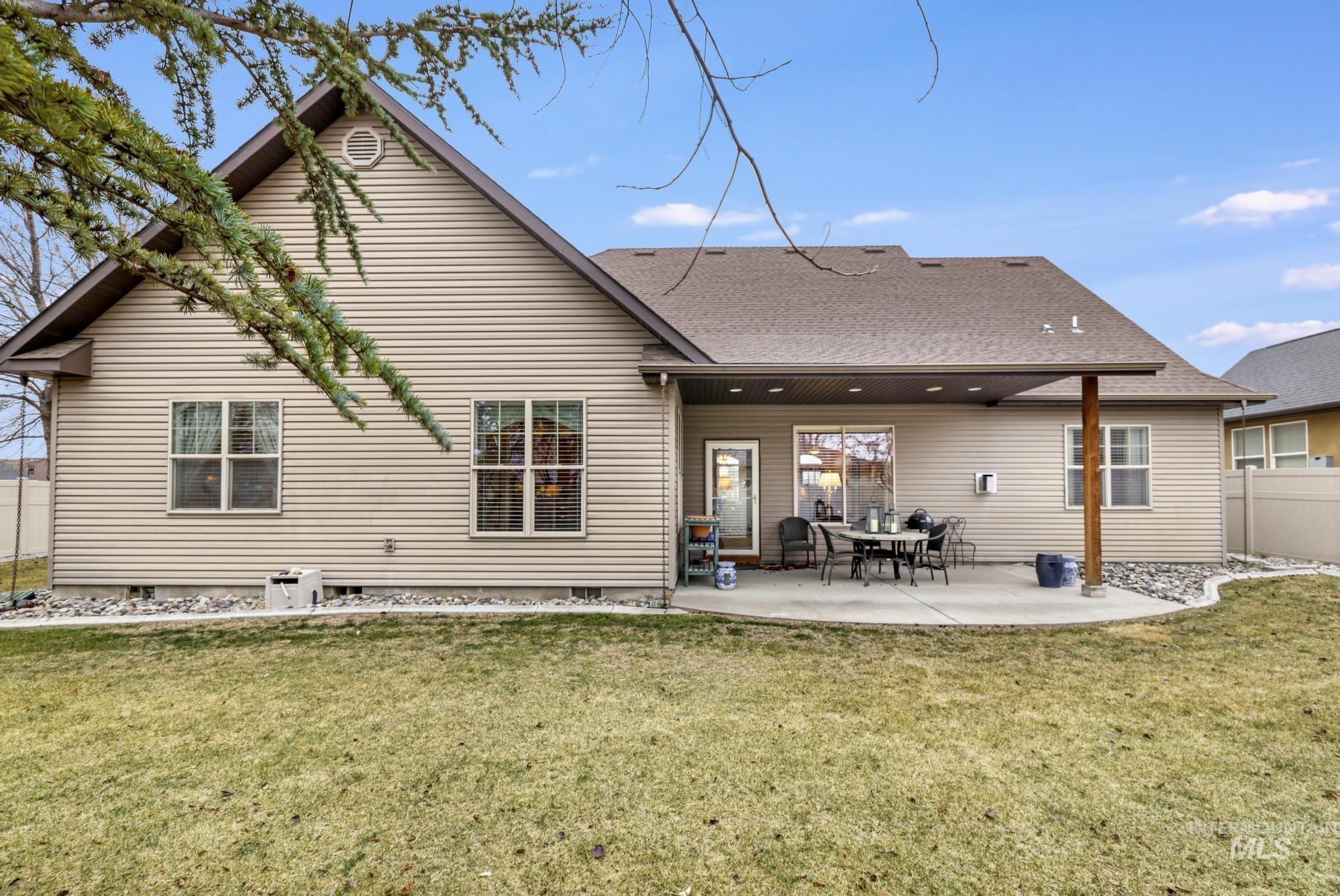 455 Coiner Circle, Twin Falls, Idaho 83301, 3 Bedrooms, 2.5 Bathrooms, Residential For Sale, Price $565,000,MLS 98972291