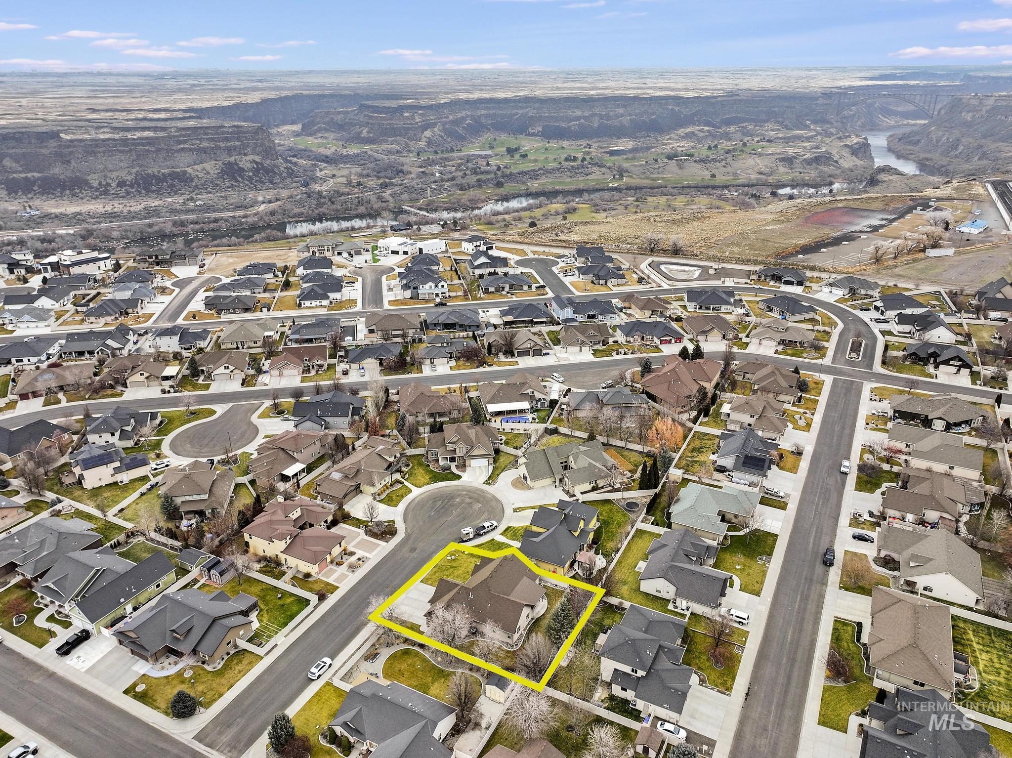 455 Coiner Circle, Twin Falls, Idaho 83301, 3 Bedrooms, 2.5 Bathrooms, Residential For Sale, Price $565,000,MLS 98972291