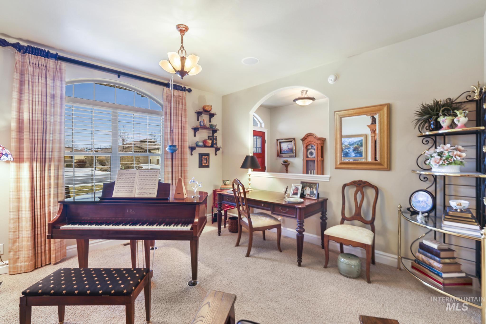 455 Coiner Circle, Twin Falls, Idaho 83301, 3 Bedrooms, 2.5 Bathrooms, Residential For Sale, Price $565,000,MLS 98972291