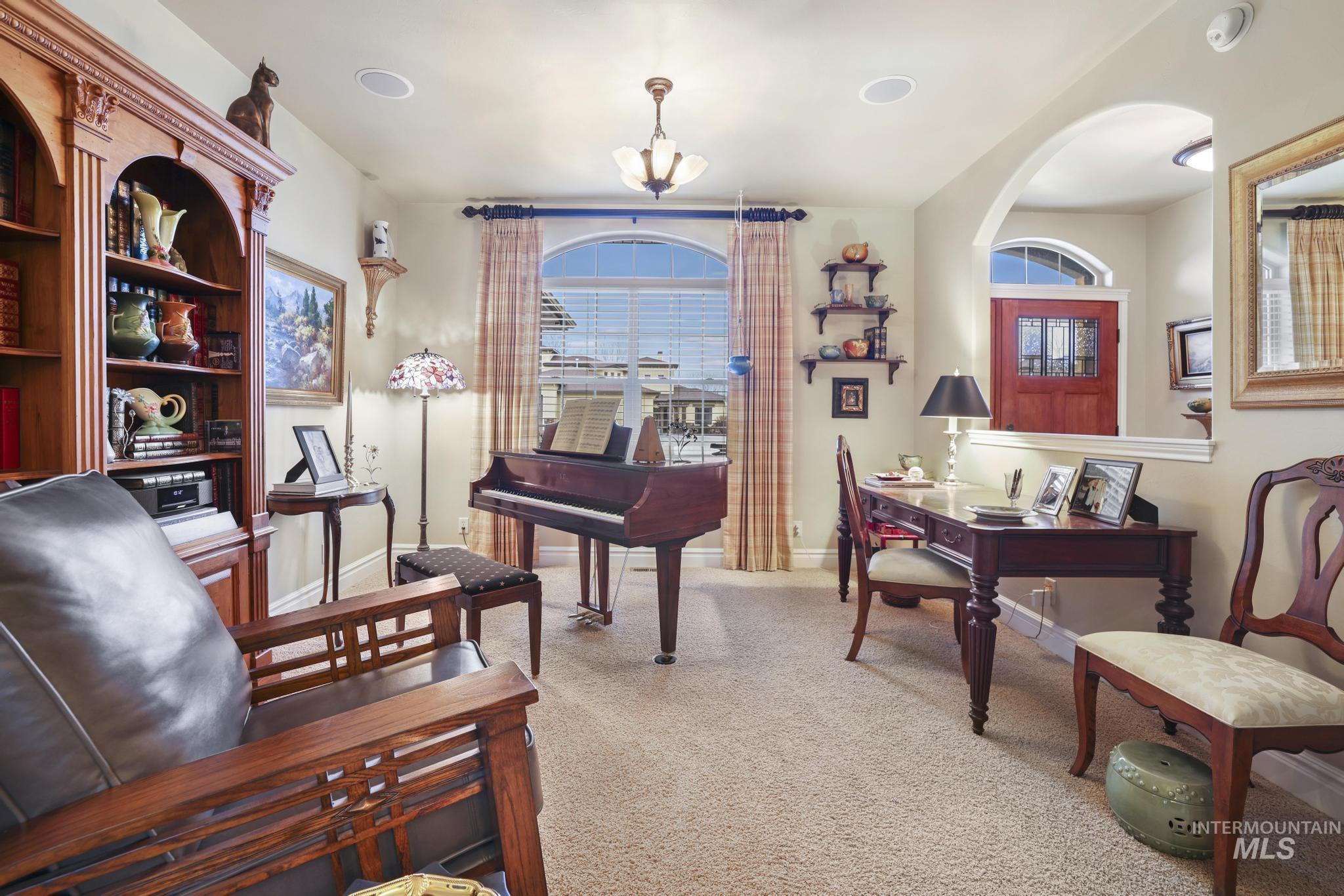 455 Coiner Circle, Twin Falls, Idaho 83301, 3 Bedrooms, 2.5 Bathrooms, Residential For Sale, Price $565,000,MLS 98972291