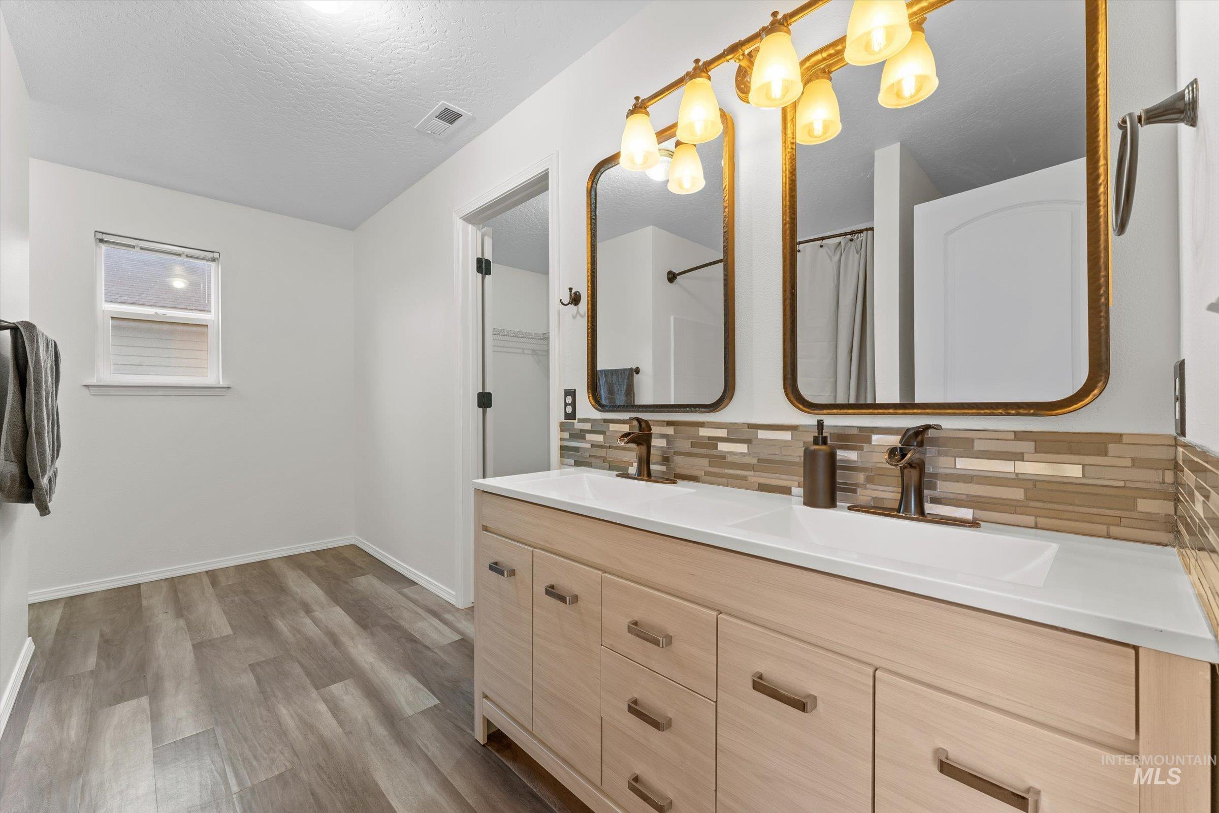 9630 W Portola, Boise, Idaho 83709, 3 Bedrooms, 2.5 Bathrooms, Residential For Sale, Price $399,900,MLS 98972294